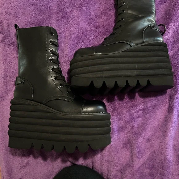 Dollskill current mood platform - Picture 2 of 3